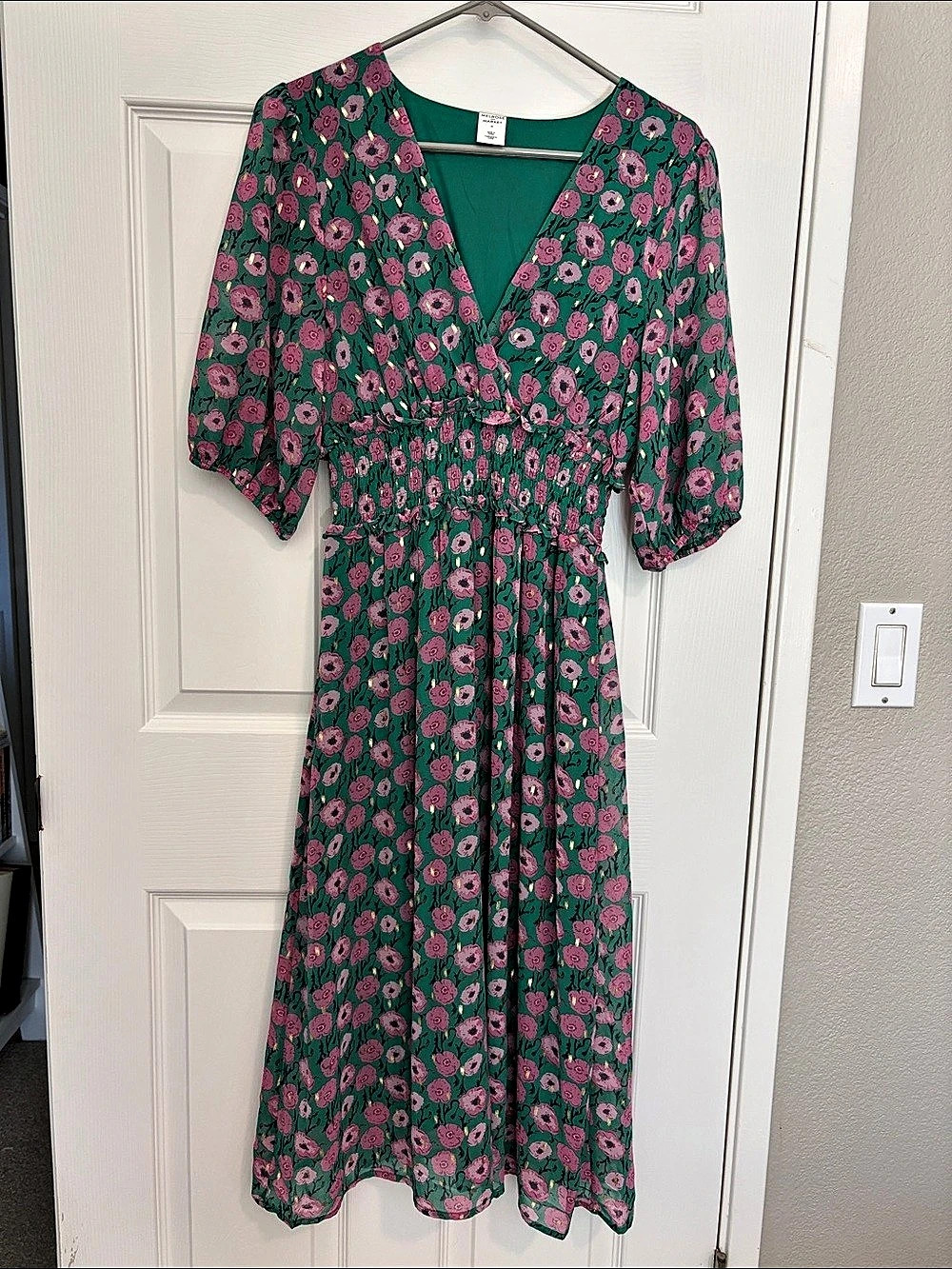 Melrose and Market Floral V-Neck Green and Pink Midi Dress & Pink Midi Dress